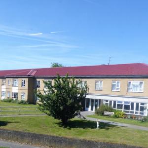 High Road Reeve Lodge 