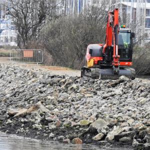 Repairs to river wall 2